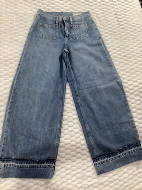 GAP Wide-Leg Jeans in Light Blue Denim